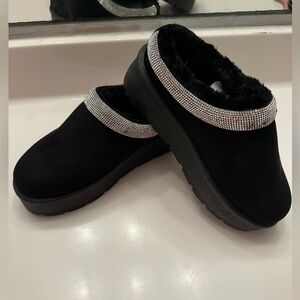 BAMBOO Black clogs  with Rhinestone Accent